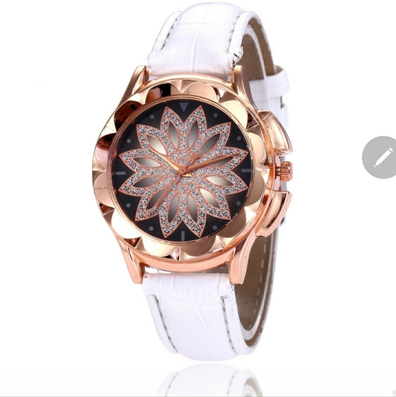 [BLUE]😍Stainless Steel and Pu leather ladies Watch🎁 - Picture 3 of 6